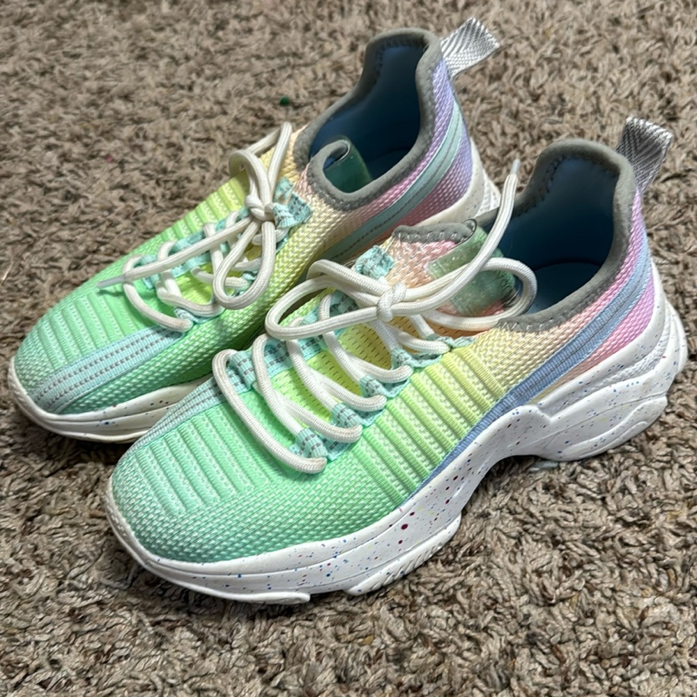 Steve Madden sneakers
